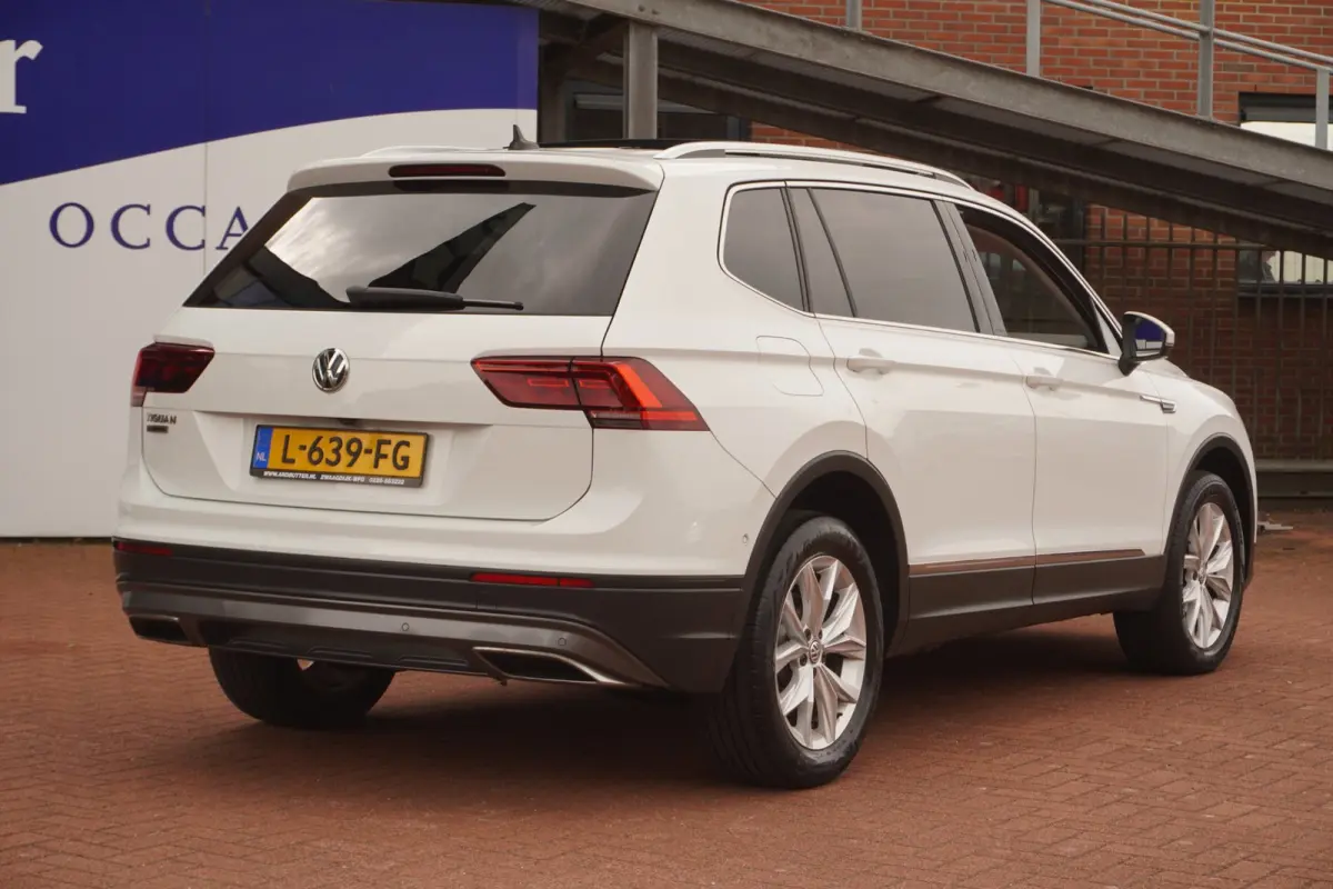 1.5 TSI Comfortline Business 7PERS+Pano-dak+Led+Navigatie+Camera+18"Lmv+Parkeer-Spiegel+Winter-Pakket