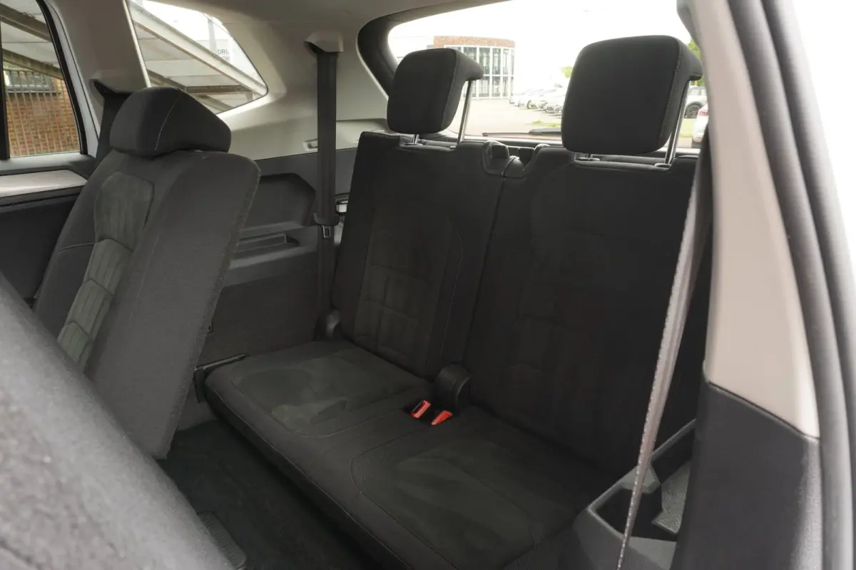 1.5 TSI Comfortline Business 7PERS+Pano-dak+Led+Navigatie+Camera+18"Lmv+Parkeer-Spiegel+Winter-Pakket