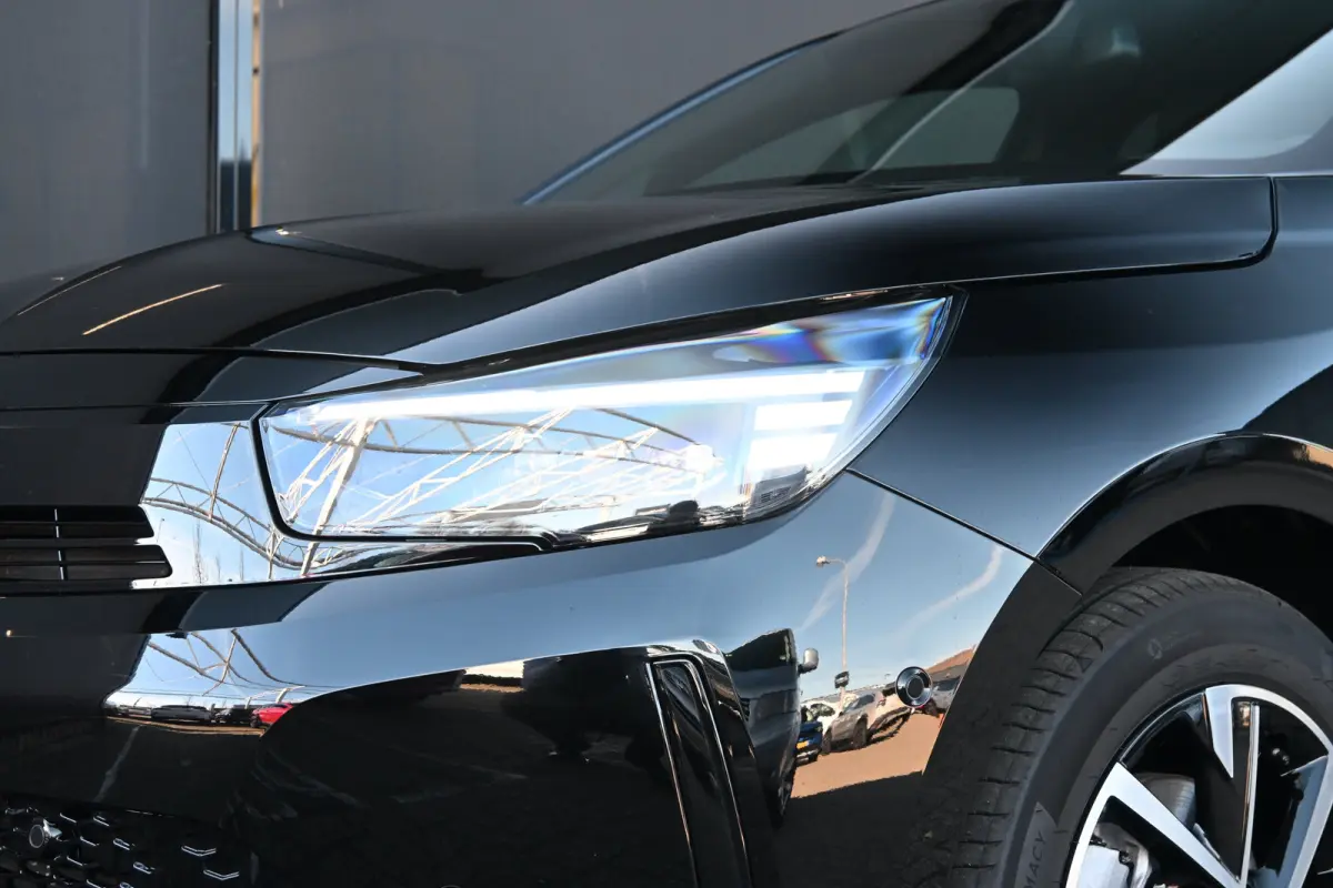 GS | Achteruitrijcamera 180° | Dode hoek waarschuwing | Draadloze Apple Carplay en Android Auto
