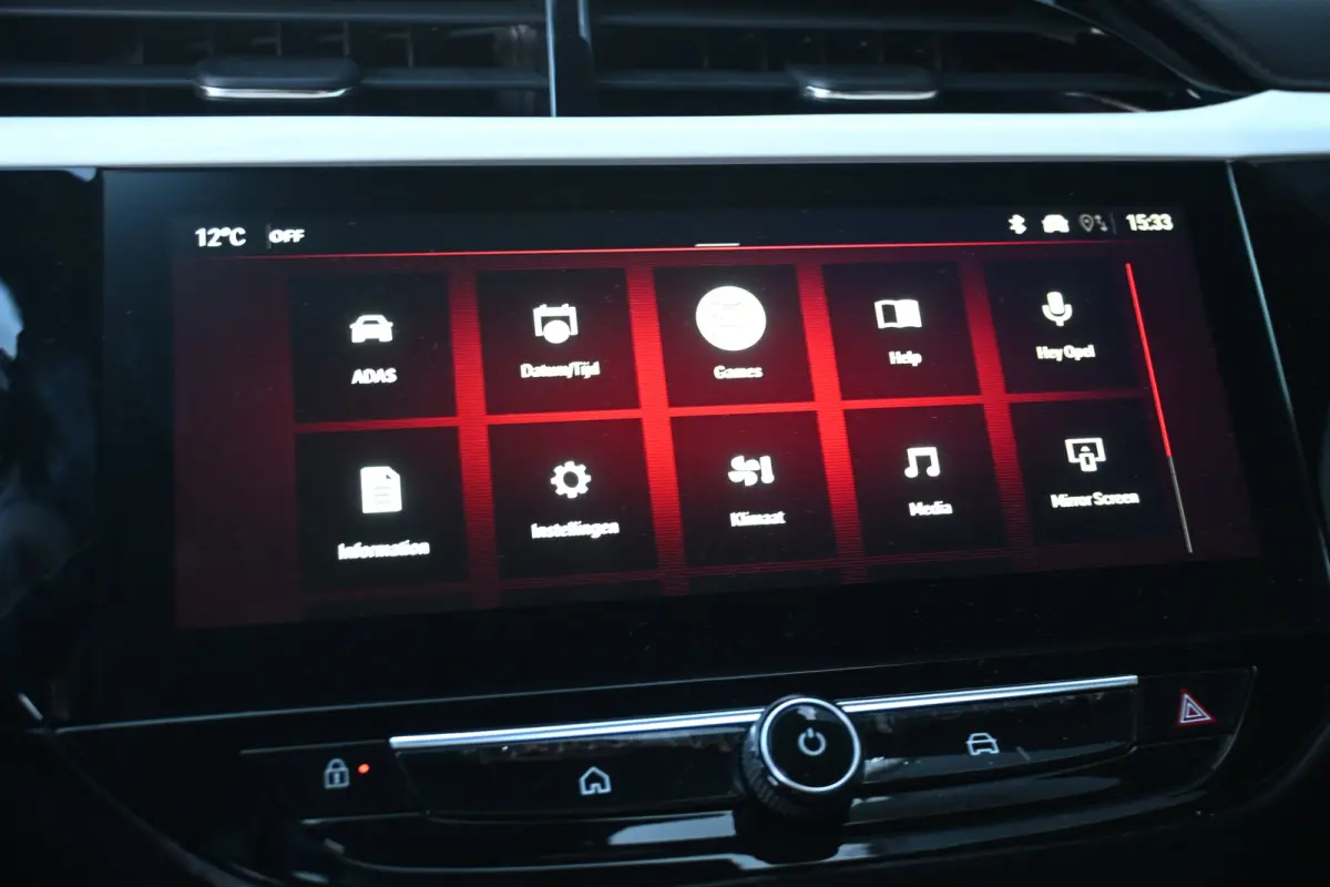 GS | Achteruitrijcamera 180° | Dode hoek waarschuwing | Draadloze Apple Carplay en Android Auto