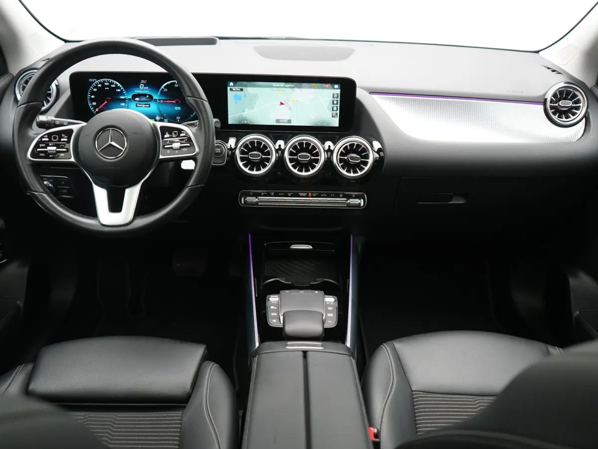 250 Business Solution Luxury 67 kWh 191pk Dealer O.H | Trekhaak Af Fabriek | Panodak | Camera | Sportstoelen Verwarmd | Head Up | Keyless | Blis | Sfeerverlichting | DAB | Park Assist | Navi
