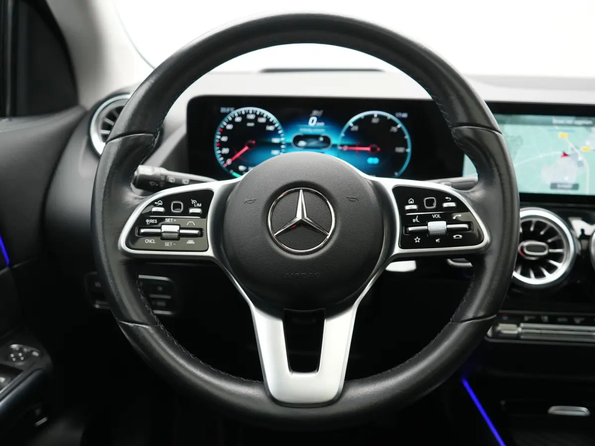 250 Business Solution Luxury 67 kWh 191pk Dealer O.H | Trekhaak Af Fabriek | Panodak | Camera | Sportstoelen Verwarmd | Head Up | Keyless | Blis | Sfeerverlichting | DAB | Park Assist | Navi