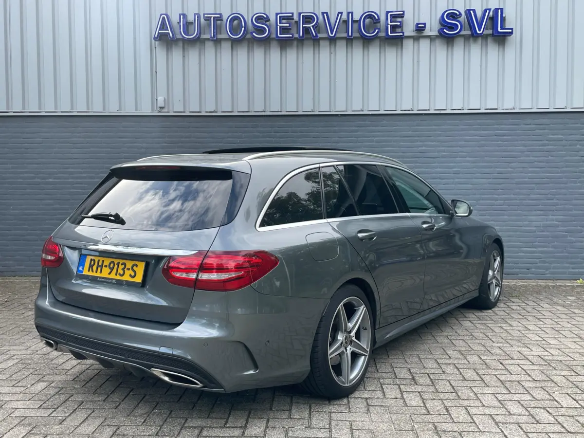 180 AMG Sport - Trekhaak - Panoramadak - Camera etc etc