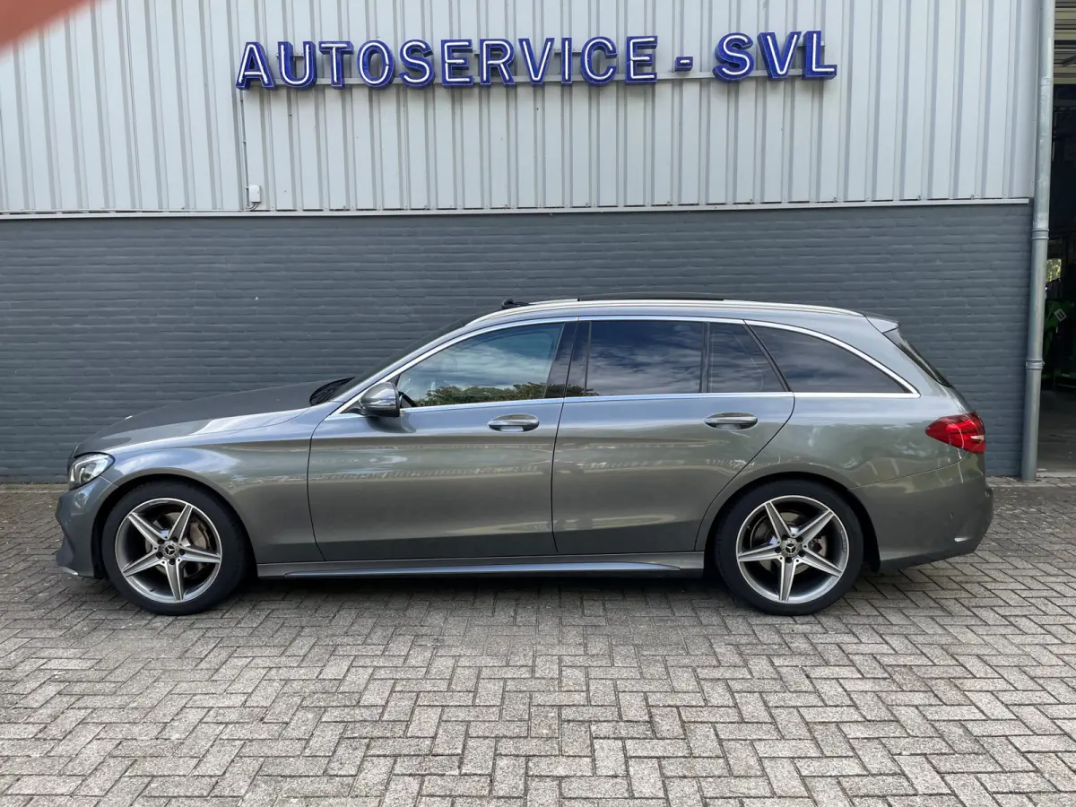180 AMG Sport - Trekhaak - Panoramadak - Camera etc etc