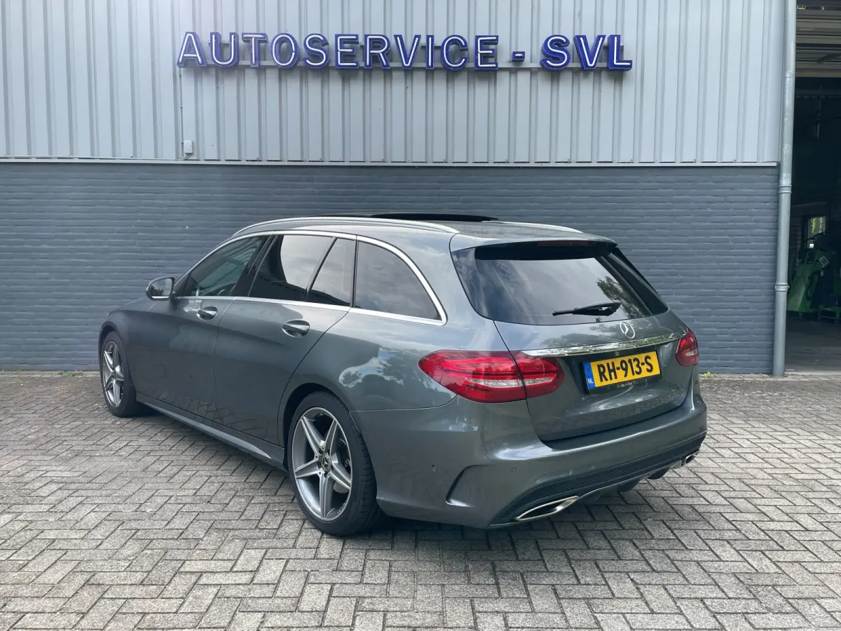 180 AMG Sport - Trekhaak - Panoramadak - Camera etc etc