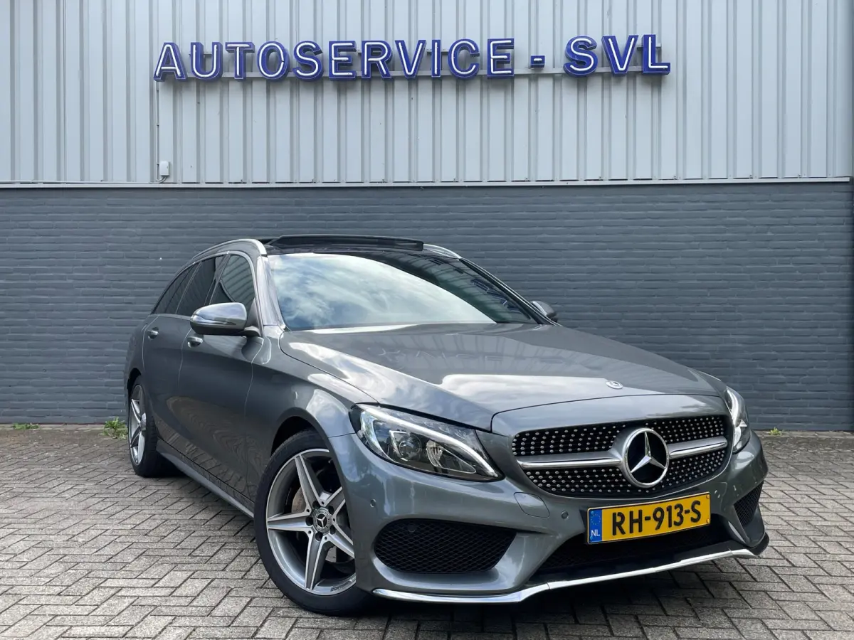 180 AMG Sport - Trekhaak - Panoramadak - Camera etc etc