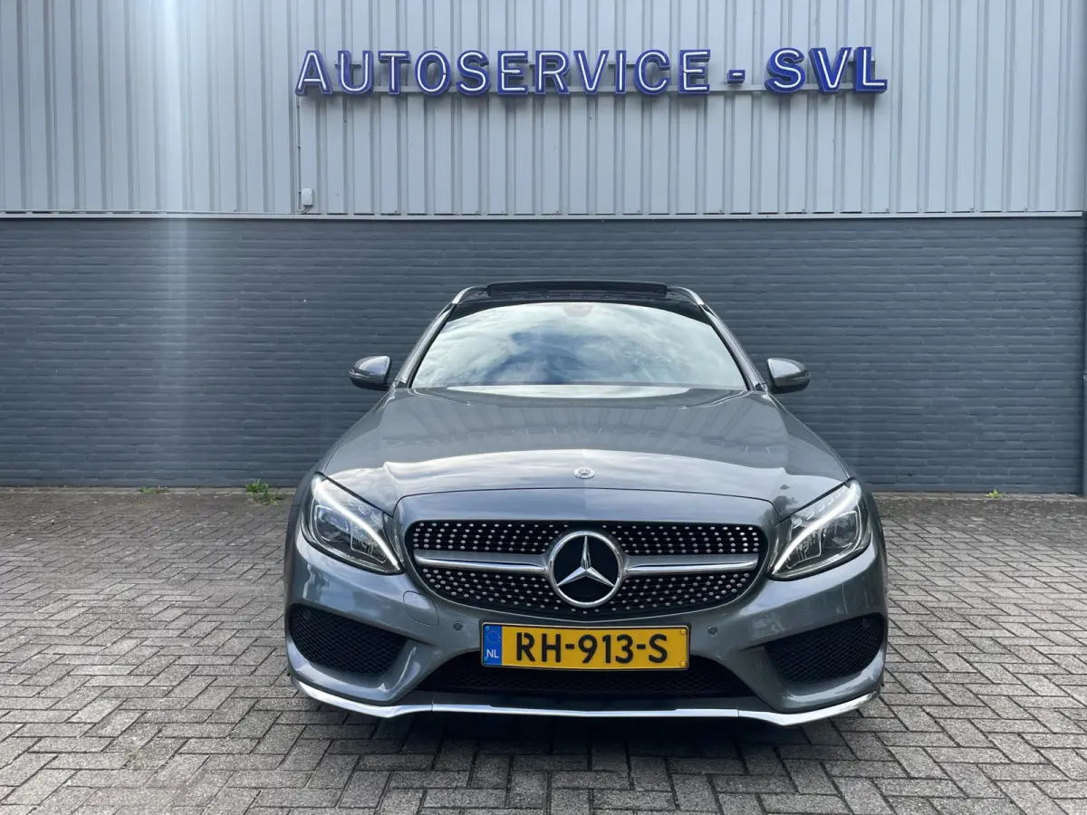 180 AMG Sport - Trekhaak - Panoramadak - Camera etc etc