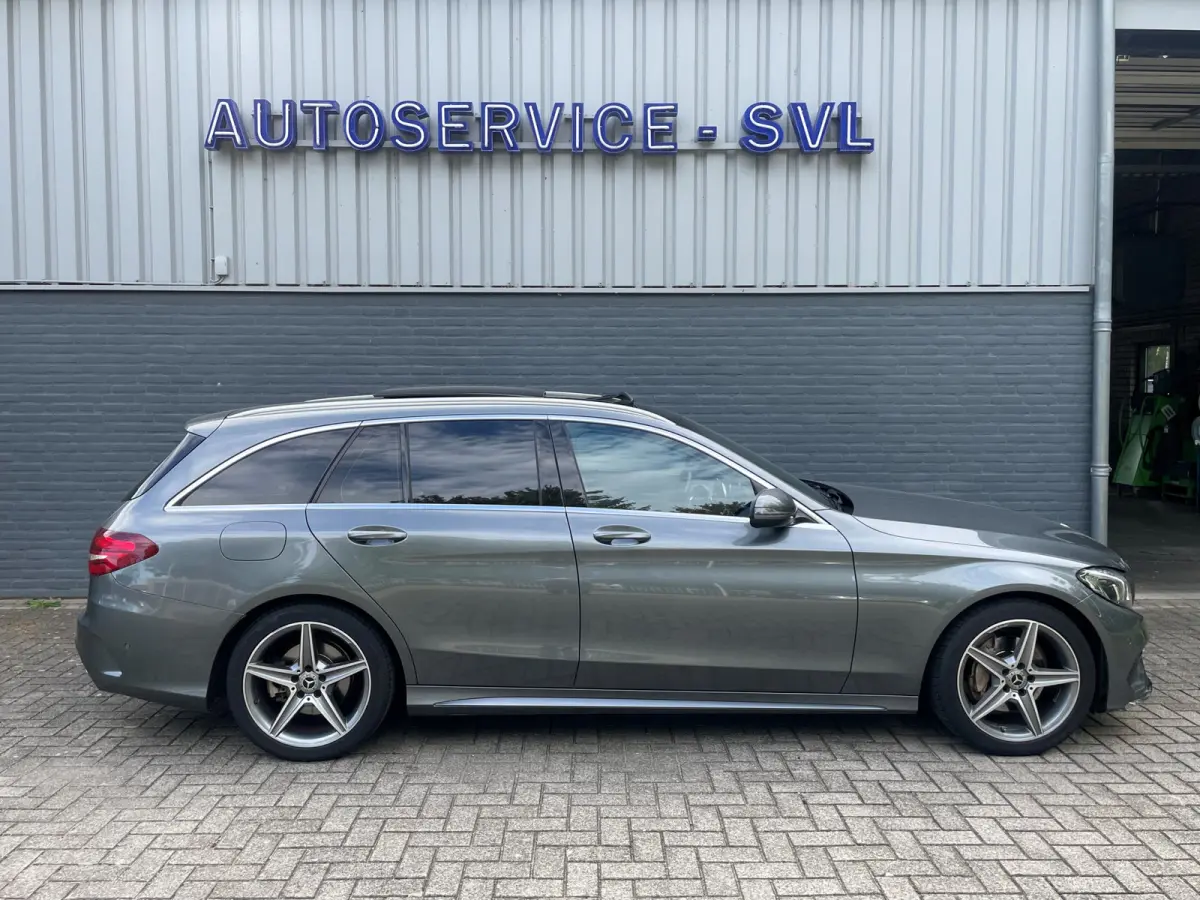 180 AMG Sport - Trekhaak - Panoramadak - Camera etc etc
