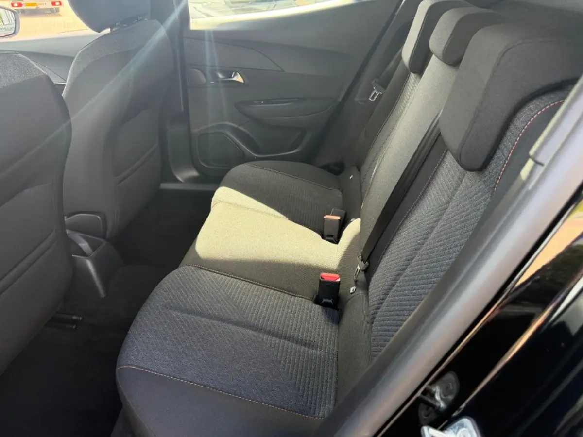 1.2PT HYBRIDE AUTOMAAT STYLE CARPLAY AIRCO PDC