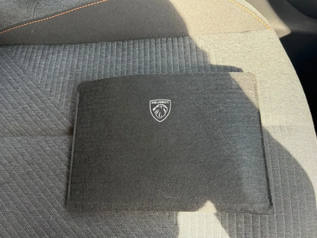 1.2PT HYBRIDE AUTOMAAT STYLE CARPLAY AIRCO PDC