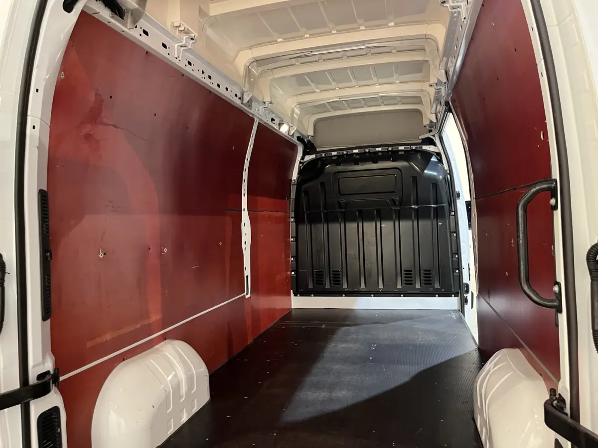 2.3 dCi 150 PK L3H3 Automaat / Euro 6  / Airco / Cruise Control / CarPlay / Camera / Trekhaak / Navigatie / 3-Zits