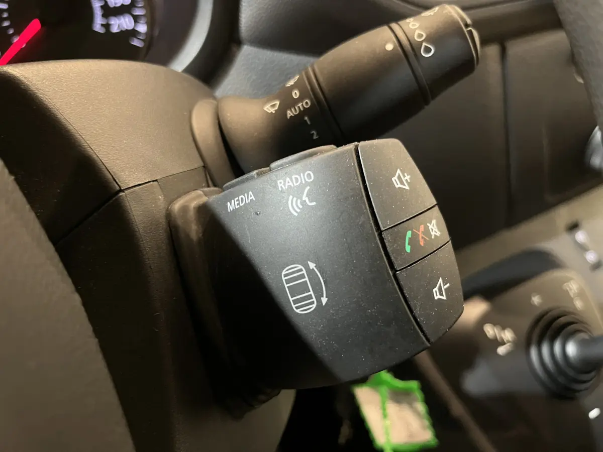 2.3 dCi 150 PK L3H3 Automaat / Euro 6  / Airco / Cruise Control / CarPlay / Camera / Trekhaak / Navigatie / 3-Zits
