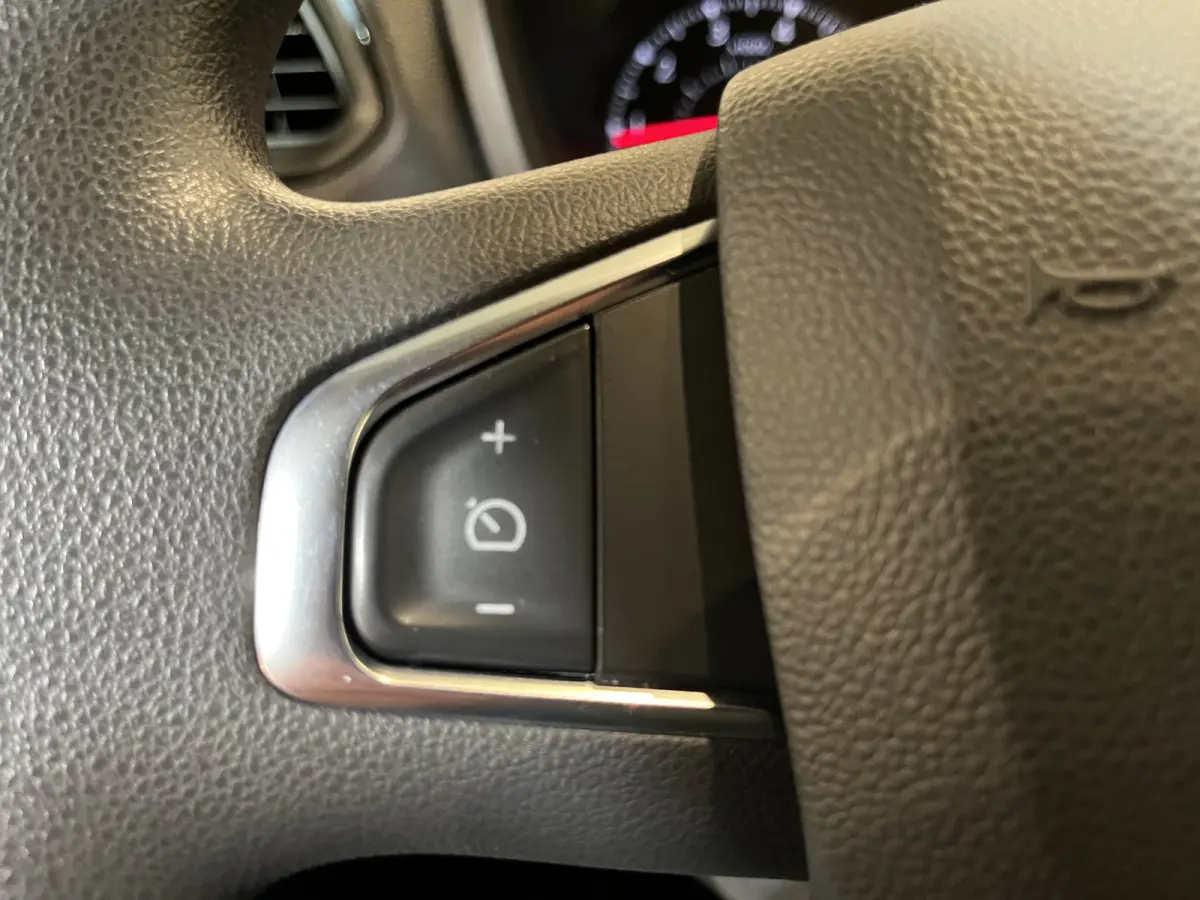 2.3 dCi 150 PK L3H3 Automaat / Euro 6  / Airco / Cruise Control / CarPlay / Camera / Trekhaak / Navigatie / 3-Zits