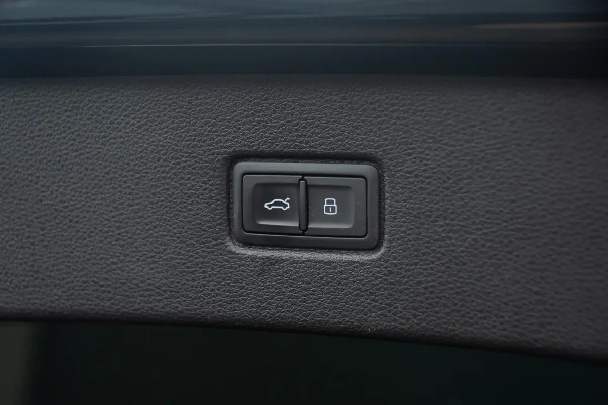 55 TFSIe quattro Pro S-line|DAB|HUD|sfeerverlichting