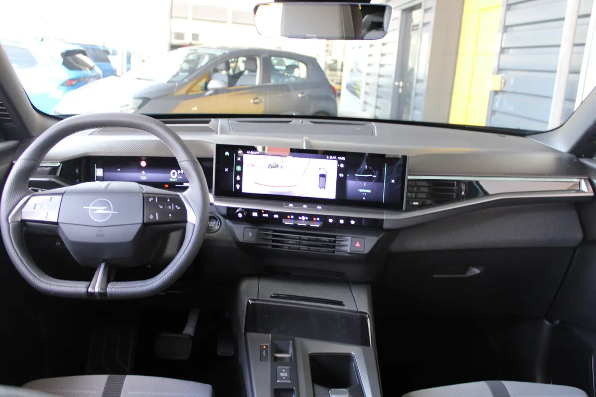 Business Edition 73 kWh | SOH 100% | Schuif-kanteldak | Focal Audio | Matrix LED | ACC | 360 Camera |