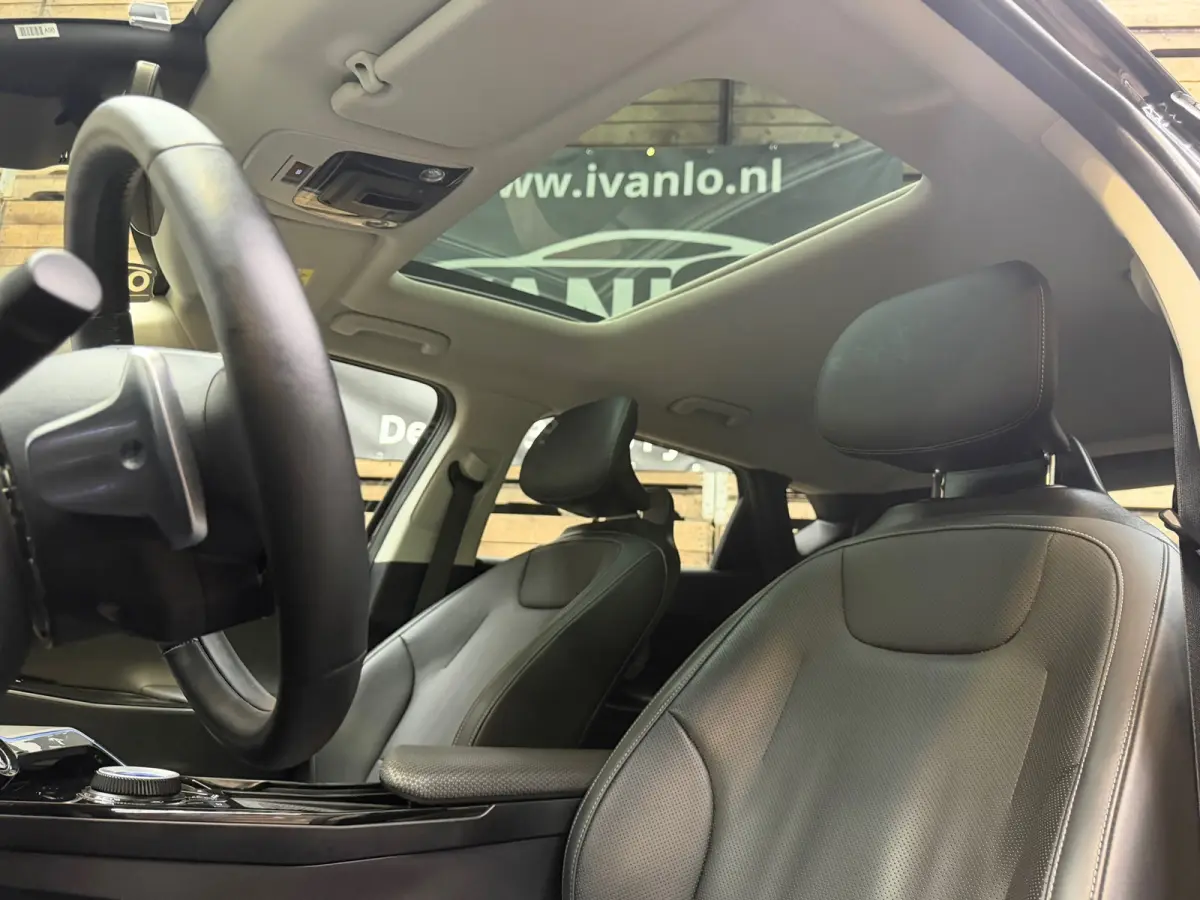 Plus Advanced AWD 77.4 kWh, Leder, 20"LM, Pano, adap cruise, stoelverw / koeling