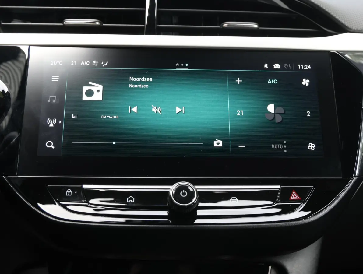 1.2 Turbo Hybrid GS | Navigatie | Achteruitrijcamera | Climate Control | Dodehoek Detectie | Apple CarPlay/AndroidAuto | Keyless Entry/Start |