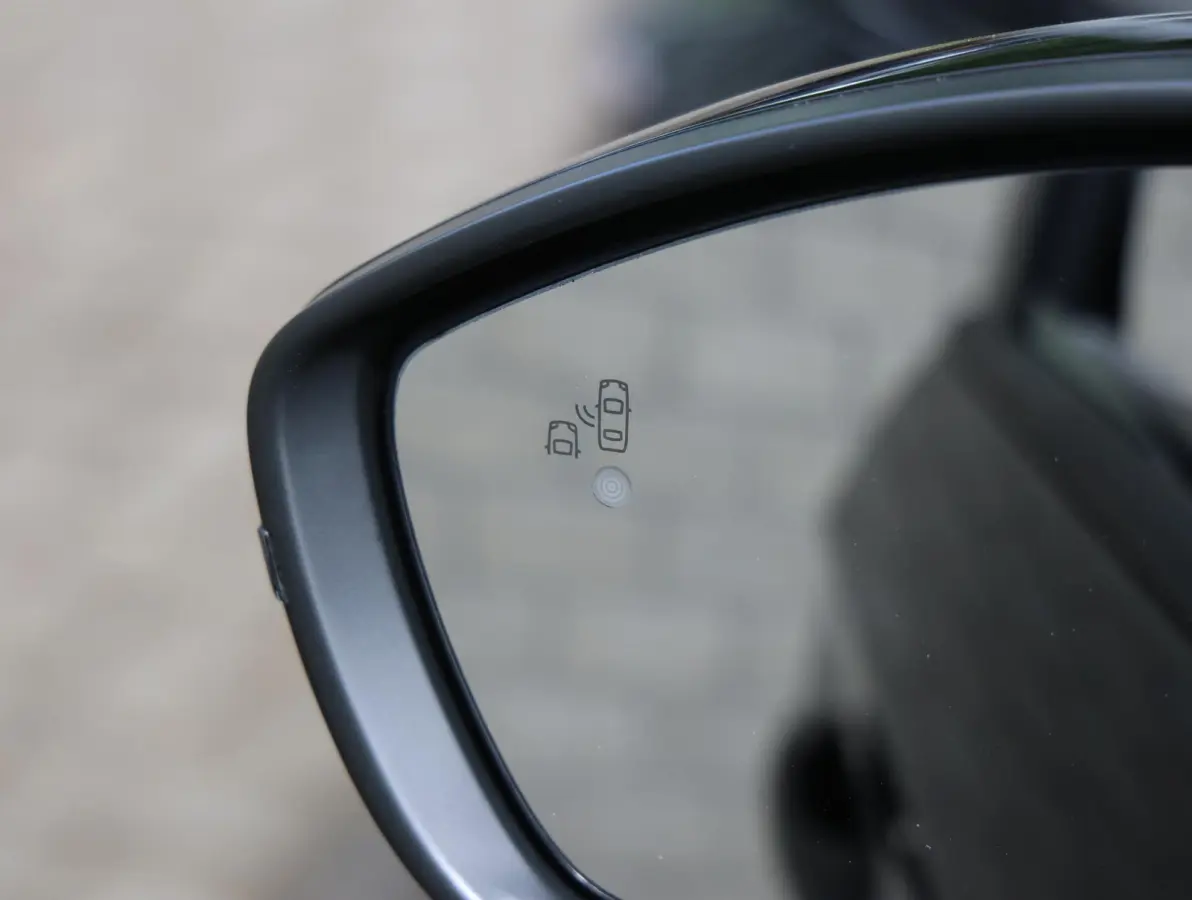 1.2 Turbo Hybrid GS | Navigatie | Achteruitrijcamera | Climate Control | Dodehoek Detectie | Apple CarPlay/AndroidAuto | Keyless Entry/Start |