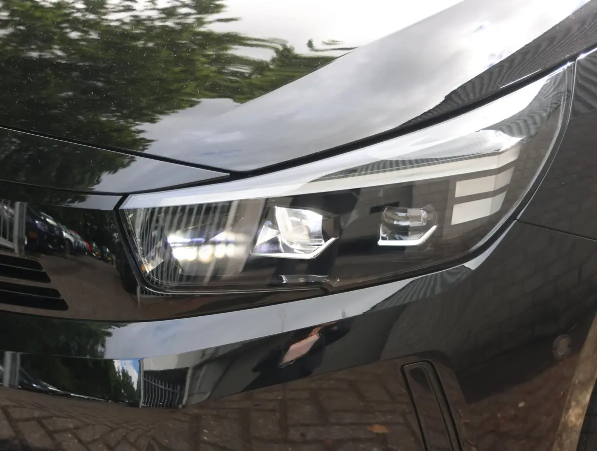 1.2 Turbo Hybrid GS | Navigatie | Achteruitrijcamera | Climate Control | Dodehoek Detectie | Apple CarPlay/AndroidAuto | Keyless Entry/Start |