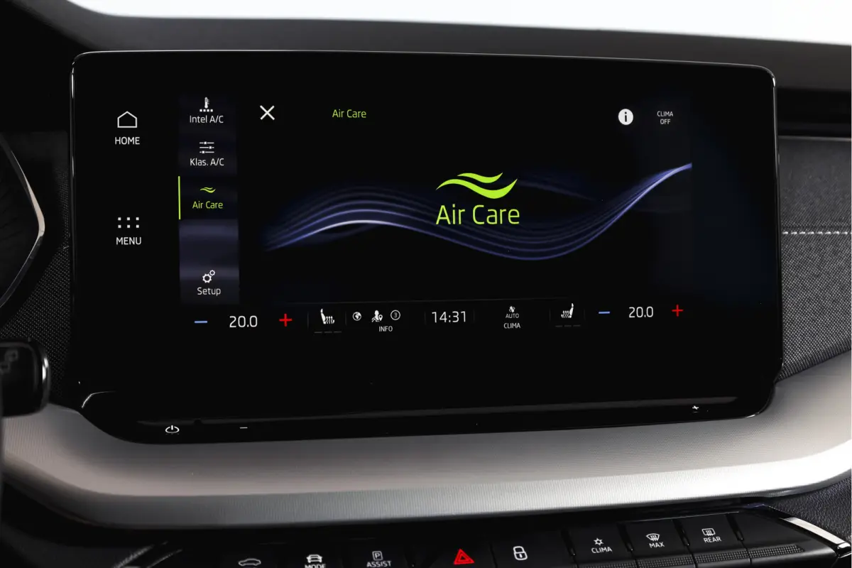 1.4 TSI iV PHEV Business Edition Plus | Org. NL | Afn. Trekhaak | Apple CarPlay | ACC | Navi | Stoel- & Stuurverwarming | PDC V+A | Camera | 18" |