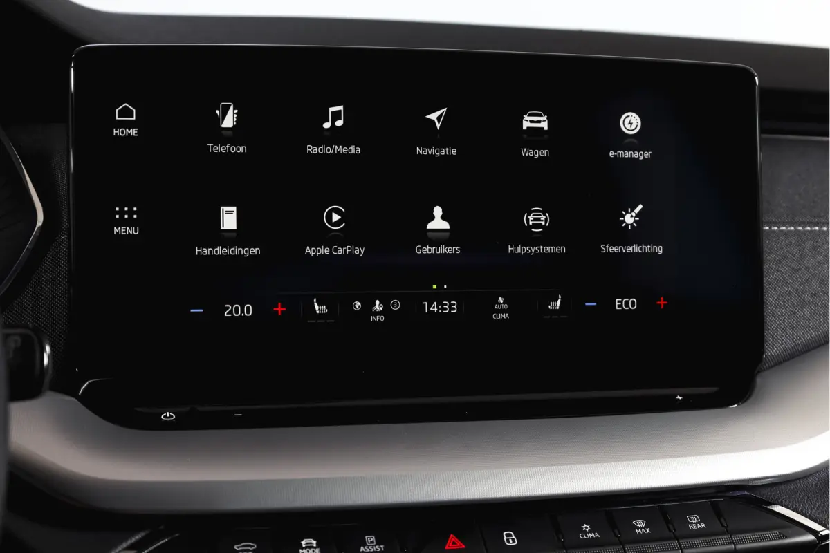 1.4 TSI iV PHEV Business Edition Plus | Org. NL | Afn. Trekhaak | Apple CarPlay | ACC | Navi | Stoel- & Stuurverwarming | PDC V+A | Camera | 18" |