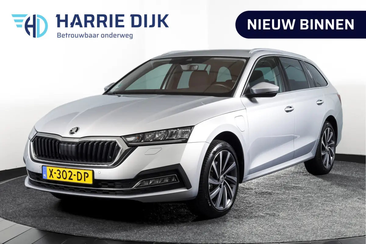 1.4 TSI iV PHEV Business Edition Plus | Org. NL | Afn. Trekhaak | Apple CarPlay | ACC | Navi | Stoel- & Stuurverwarming | PDC V+A | Camera | 18" |