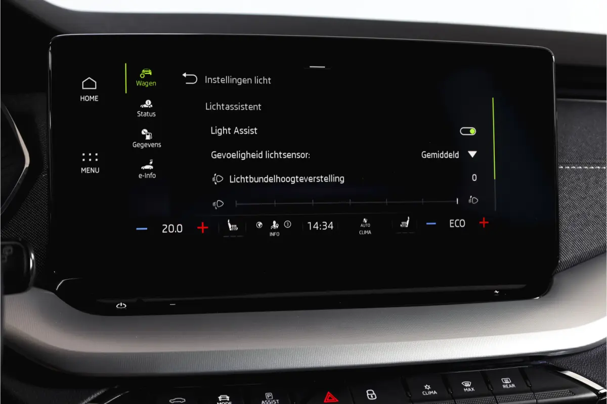 1.4 TSI iV PHEV Business Edition Plus | Org. NL | Afn. Trekhaak | Apple CarPlay | ACC | Navi | Stoel- & Stuurverwarming | PDC V+A | Camera | 18" |