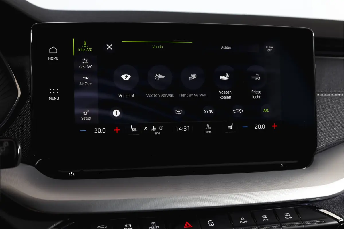 1.4 TSI iV PHEV Business Edition Plus | Org. NL | Afn. Trekhaak | Apple CarPlay | ACC | Navi | Stoel- & Stuurverwarming | PDC V+A | Camera | 18" |