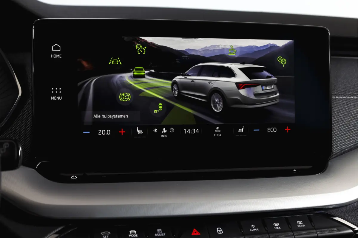 1.4 TSI iV PHEV Business Edition Plus | Org. NL | Afn. Trekhaak | Apple CarPlay | ACC | Navi | Stoel- & Stuurverwarming | PDC V+A | Camera | 18" |