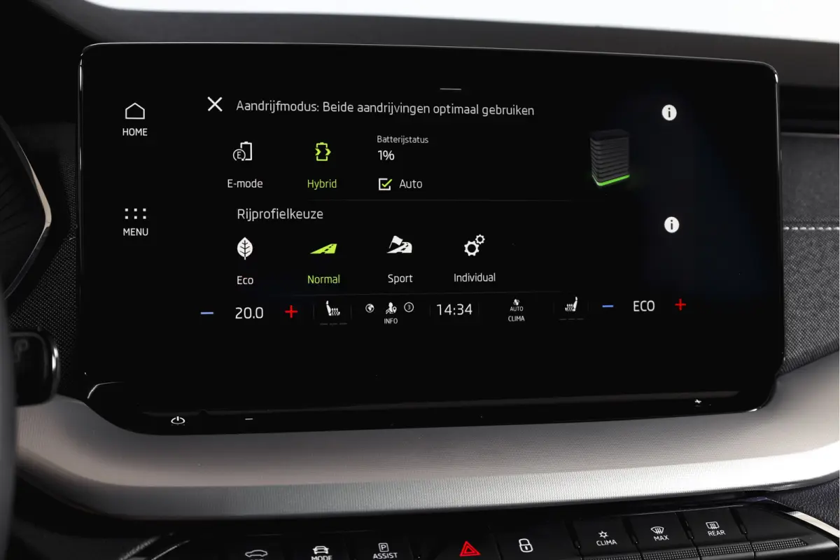 1.4 TSI iV PHEV Business Edition Plus | Org. NL | Afn. Trekhaak | Apple CarPlay | ACC | Navi | Stoel- & Stuurverwarming | PDC V+A | Camera | 18" |