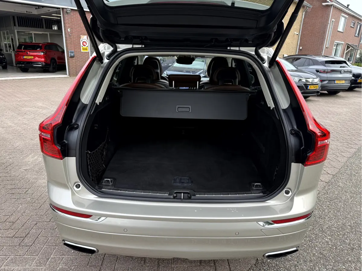 2.0 T8 Twin Engine AWD Inscription Panoramadak, Trekhaak, 360 camera