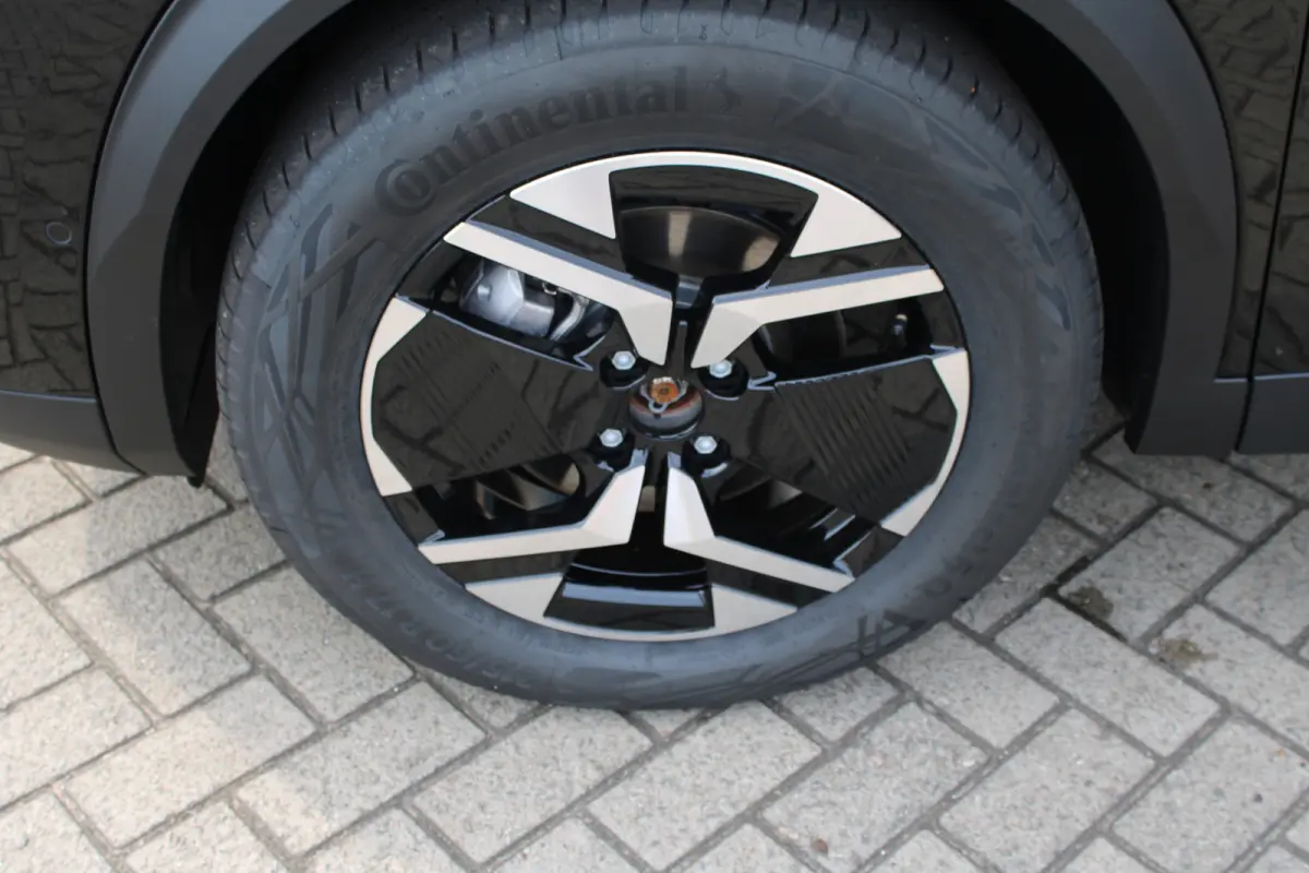 GT - Electric | Advanced Active Safety Brake met camera en radar | Climate Control | Elektrisch verstelbare en verwarmbare buitenspiegels