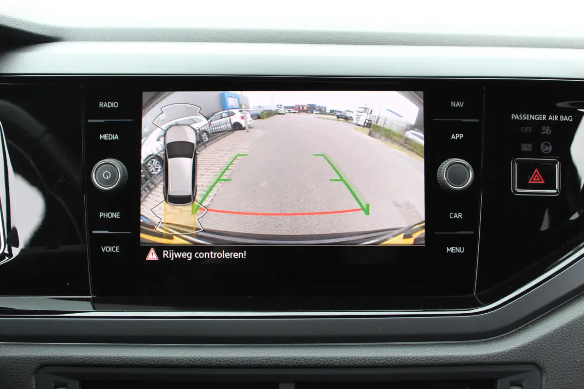 1.0 TSI R-Line Business | Camera | Apple carplay/Android auto