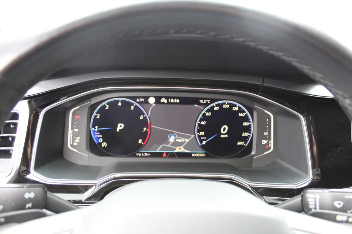 1.0 TSI R-Line Business | Camera | Apple carplay/Android auto