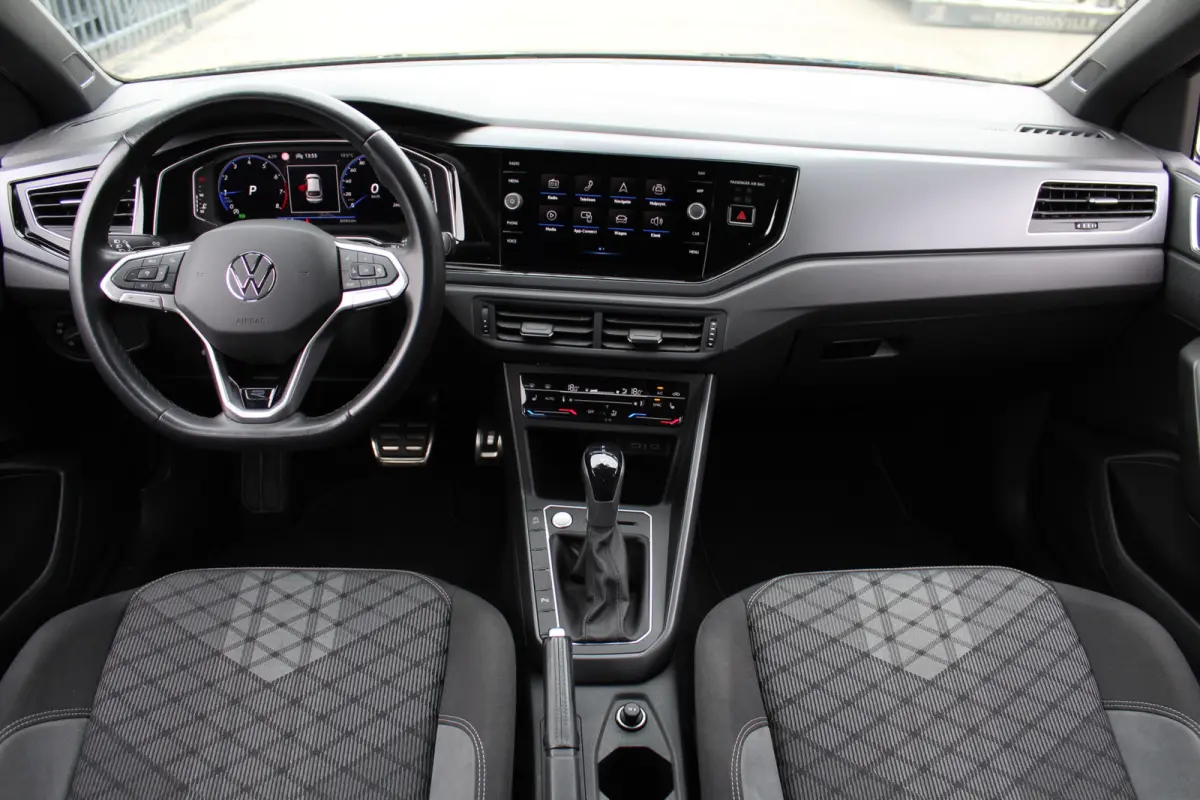 1.0 TSI R-Line Business | Camera | Apple carplay/Android auto