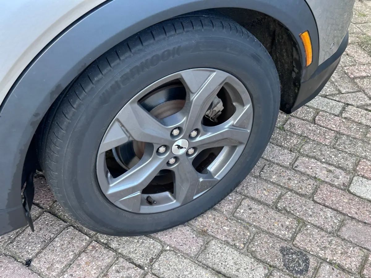 Extended RWD 98 kWh TREKHAAK B&O LEER DEALER OND