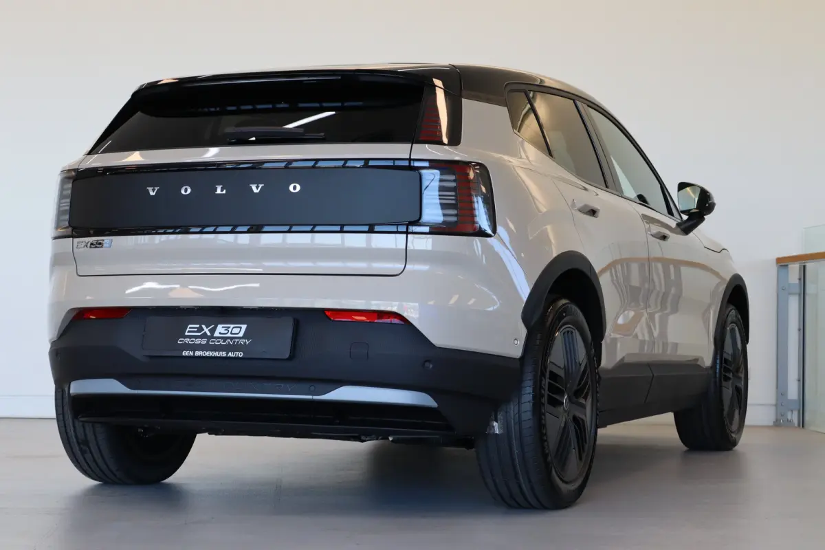 200 kW Pure Electric 2WD Ultra | 19" 5-spaaks Matt Graphite/Matt Black | 360°-camera, 3D-weergave | Digital Key