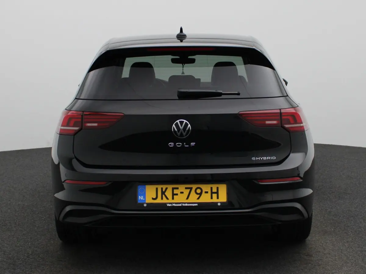 1.5 eHybrid Life Edition 204 PK| Origineel Nederlands | 360 Camera | Dodehoekdetectie | 18 Inch Velgen | Apple Carplay | Parkeersensoren | Buitenspiegels Elektrisch Inklapbaar | Sfeerverlich
