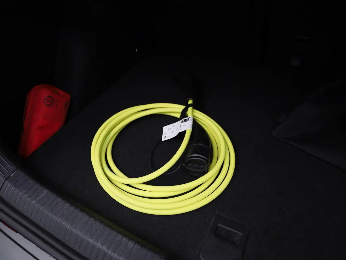 1.5 eHybrid Life Edition 204 PK| Origineel Nederlands | 360 Camera | Dodehoekdetectie | 18 Inch Velgen | Apple Carplay | Parkeersensoren | Buitenspiegels Elektrisch Inklapbaar | Sfeerverlich