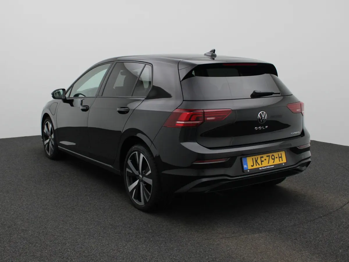 1.5 eHybrid Life Edition 204 PK| Origineel Nederlands | 360 Camera | Dodehoekdetectie | 18 Inch Velgen | Apple Carplay | Parkeersensoren | Buitenspiegels Elektrisch Inklapbaar | Sfeerverlich