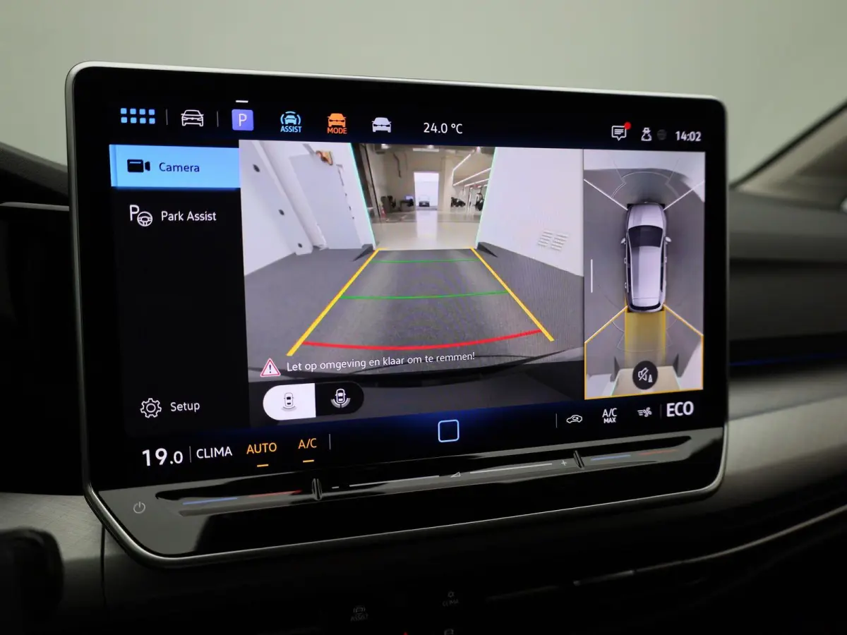 1.5 eHybrid Life Edition 204 PK| Origineel Nederlands | 360 Camera | Dodehoekdetectie | 18 Inch Velgen | Apple Carplay | Parkeersensoren | Buitenspiegels Elektrisch Inklapbaar | Sfeerverlich