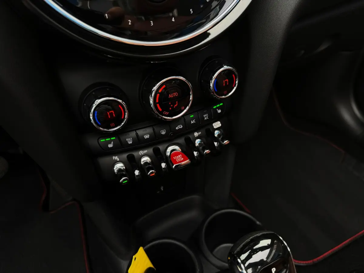 1.5 MINI Yours 136PK|Matrix Led|AUT|Navi|Cabrio|Camera|Cognac Leder|StoelVW|Carplay|DAB+|Cruise|Nieuw Model|Iso