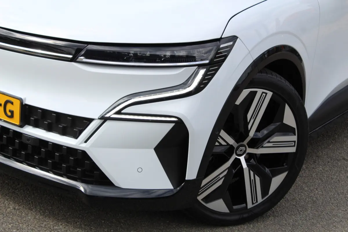 EV60 Super Charge Iconic | Rijklaar