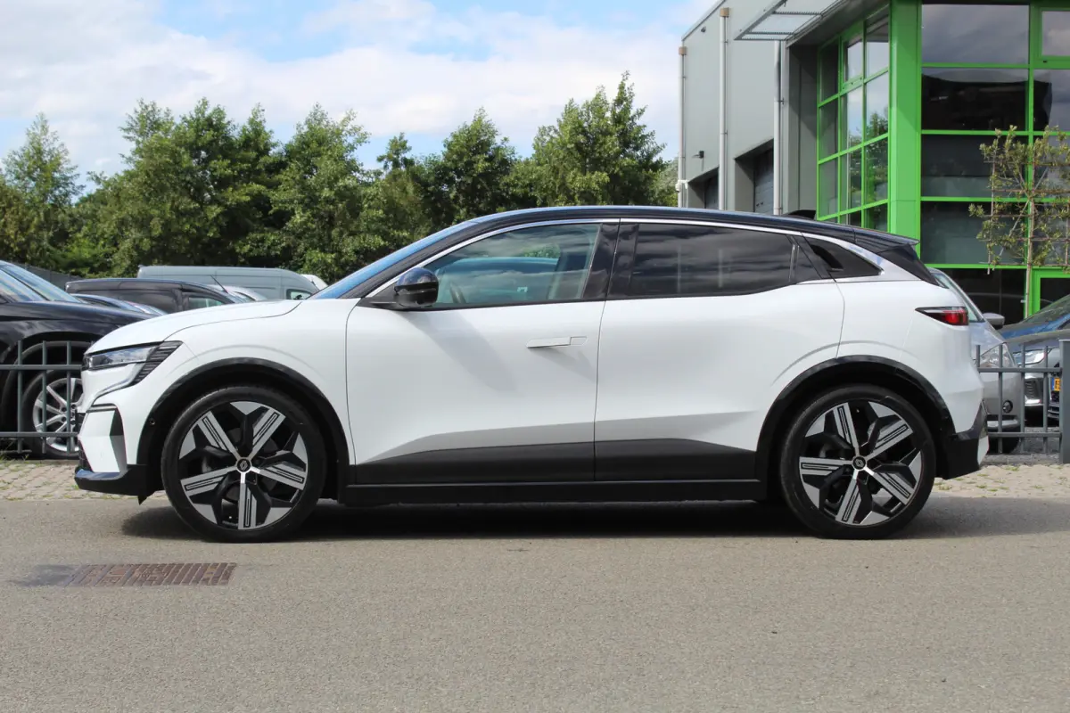 EV60 Super Charge Iconic | Rijklaar