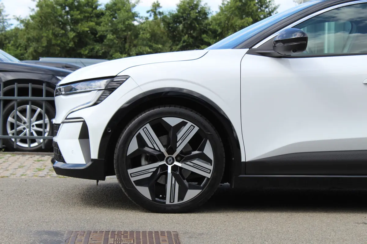 EV60 Super Charge Iconic | Rijklaar