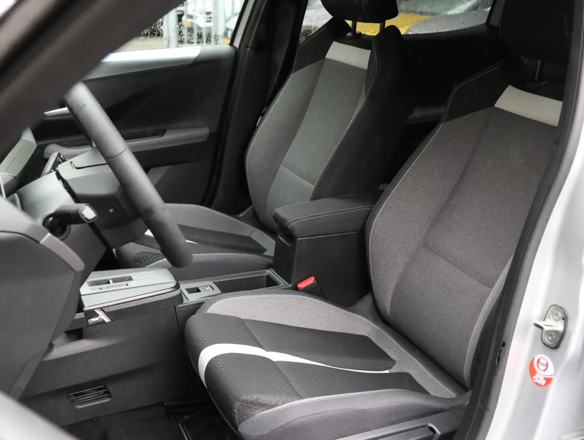 1.2 Turbo Hybrid GS 7p. | Navigatie | 7 persoons | Climate control | Camera | Apple en Android