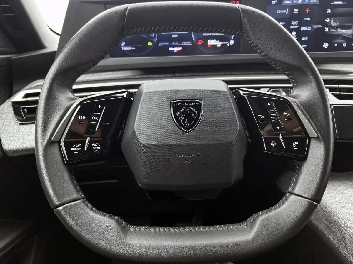 145pk Allure Hybrid | Apple Carplay/Android | Camera | Climate | LED lampen | 19"LMV | AUTOMAAT