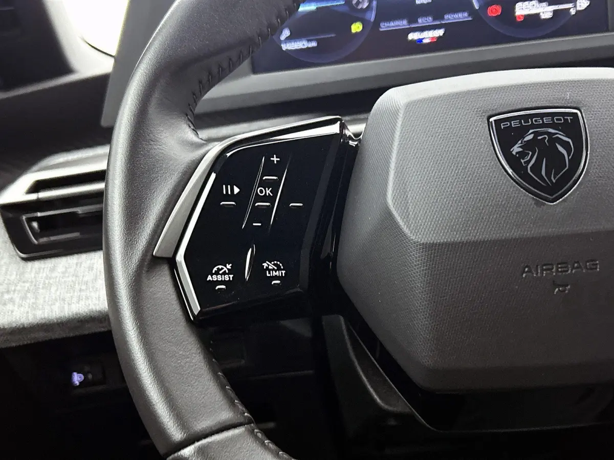 145pk Allure Hybrid | Apple Carplay/Android | Camera | Climate | LED lampen | 19"LMV | AUTOMAAT
