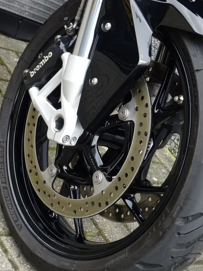 ABS TRIPLE BLACK