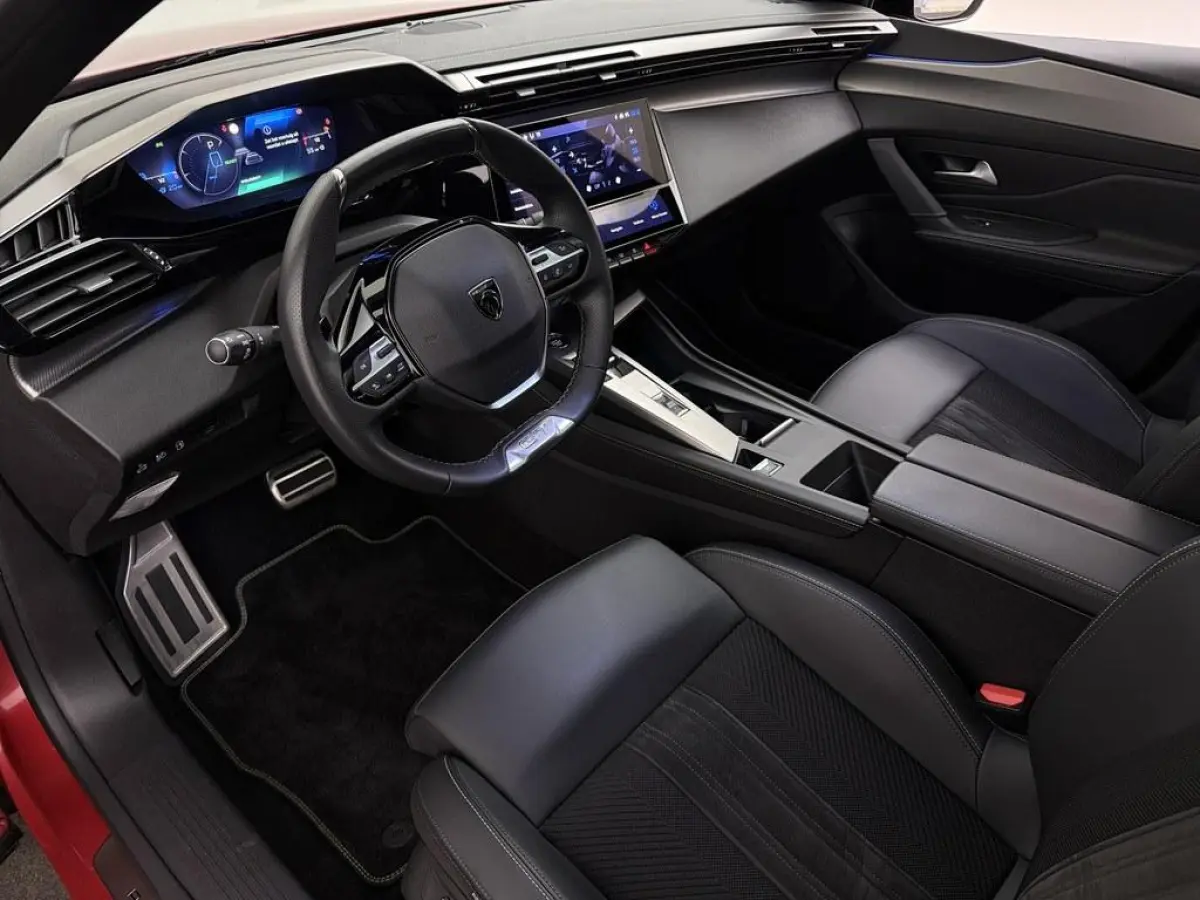 1.6 HYbrid GT 225Pk Navi/Cam/LED/Adap Cruise /Alcantara/Schuif-Kantel Dak/Climat Control
